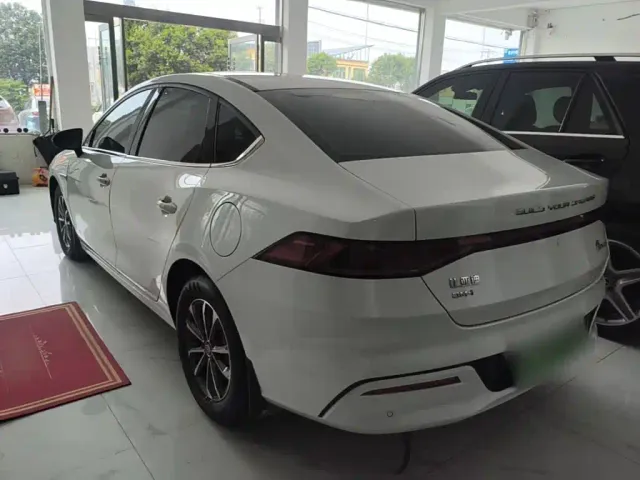 BYD Qin PLUS — Фото автомобиля 4