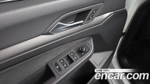 Volkswagen Golf Golf 8 поколение 2.0 TDI Prestige — Фото автомобиля 24