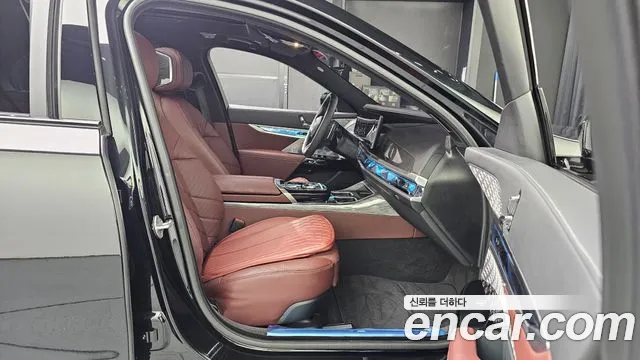 BMW 7-Series 7 серия (G70) — Фото автомобиля 12