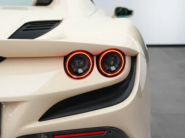 Ferrari F8 — Фото автомобиля 11