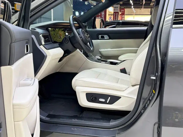 Li Auto ONE — Фото автомобиля 4