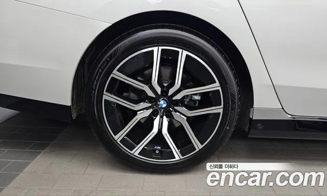 BMW 7 Series — Фото автомобиля 5