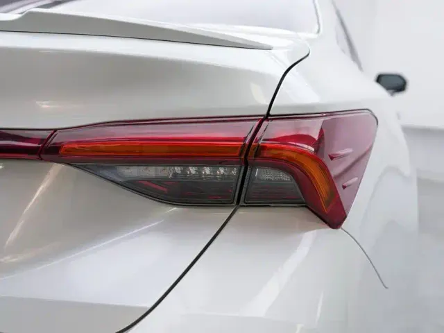 Toyota Avalon — Фото автомобиля 15