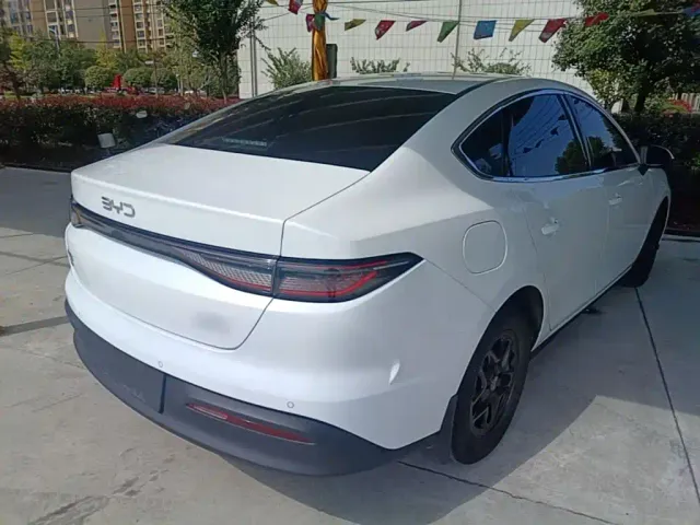 BYD Seal 05 DM-i — Фото автомобиля 6