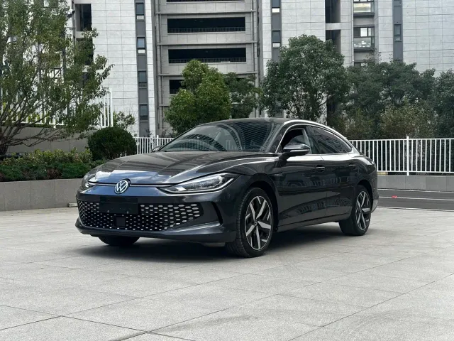 Фотография автомобиля — Volkswagen Lamando