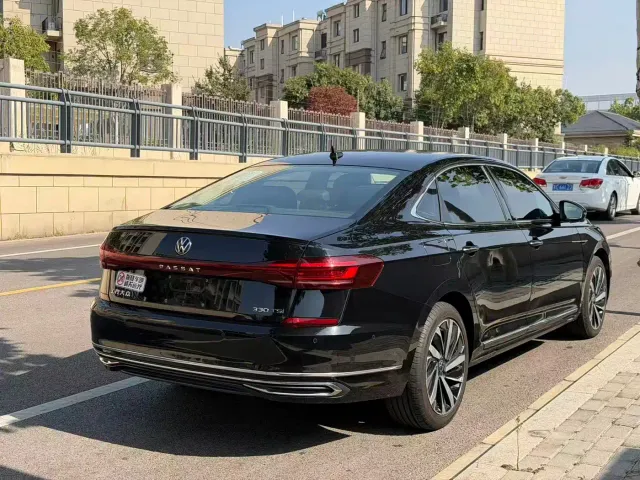 Volkswagen Passat — Фото автомобиля 5