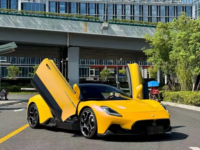 Maserati MC20 — Фото автомобиля 3
