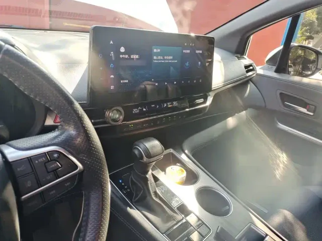 Toyota Sienna — Фото автомобиля 5