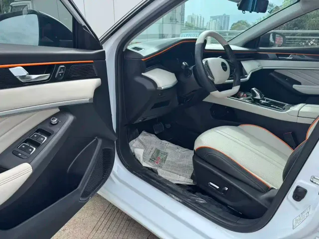 Dongfeng Yixuan MAX — Фото автомобиля 6