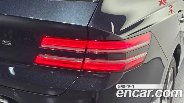 Genesis GV80 — Фото автомобиля 8