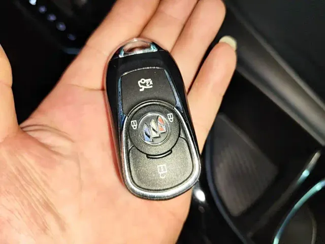 Buick Verano — Фото автомобиля 8