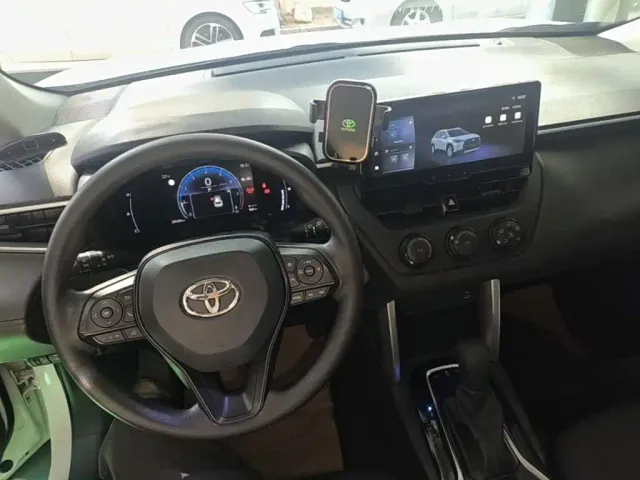 Toyota Corolla Cross — Фото автомобиля 9