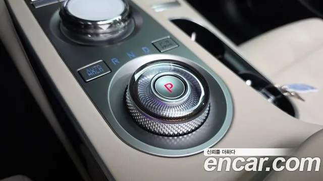 Genesis GV70 2.5T Бензин AWD — Фото автомобиля 9