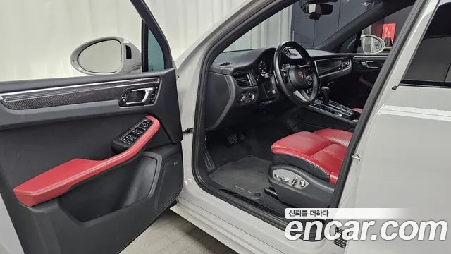 Porsche Macan — Фото автомобиля 15