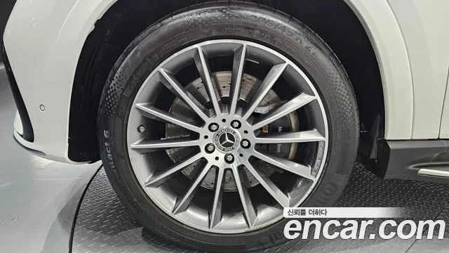 Mercedes-Benz GLE-Class — Фото автомобиля 5