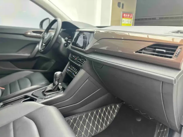 Volkswagen Tharu — Фото автомобиля 15