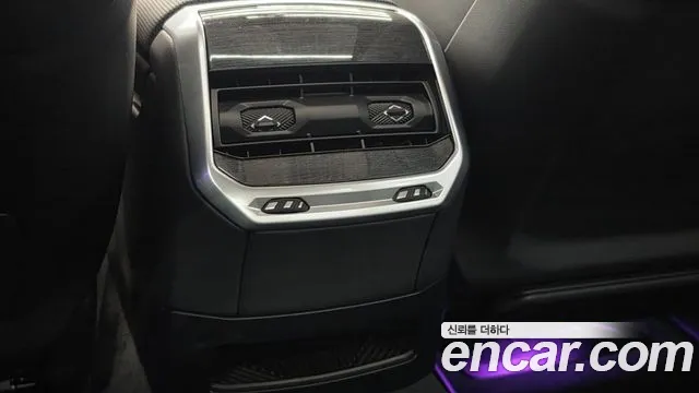 BMW 7 Series G70 — Фото автомобиля 18