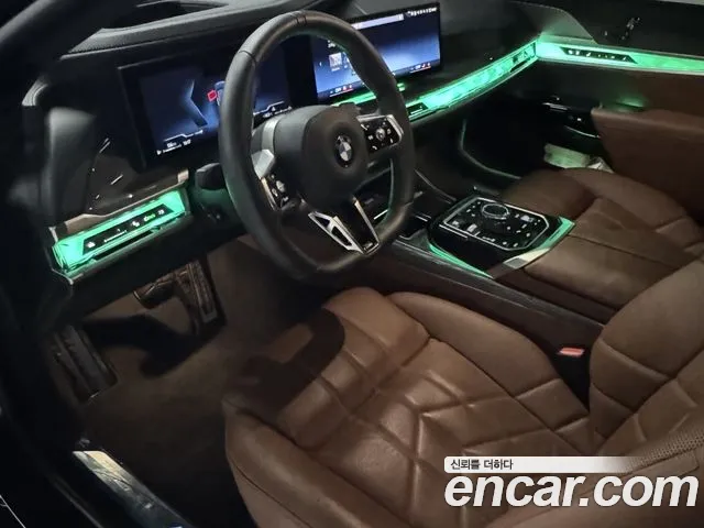 BMW 7-Series 7 серия (G70) 740i xDrive M Sport — Фото автомобиля 4