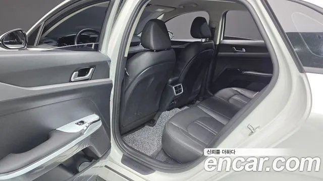 Kia K5 K5 3 поколение 2.0 LPI(Для проката) — Фото автомобиля 11