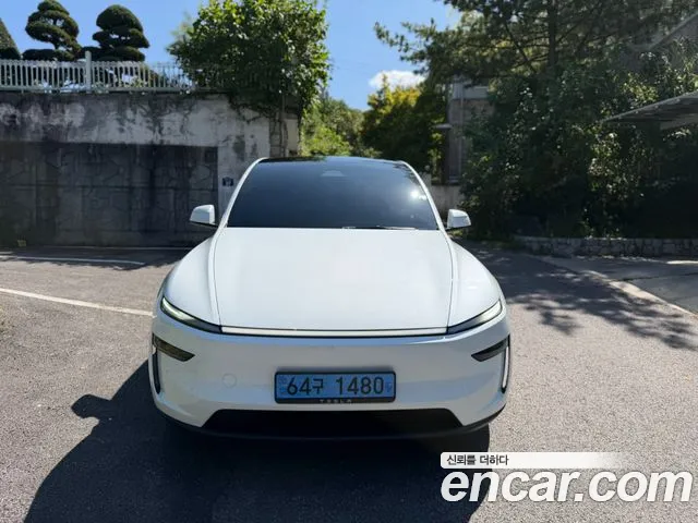 Фотография автомобиля — Tesla Model Y