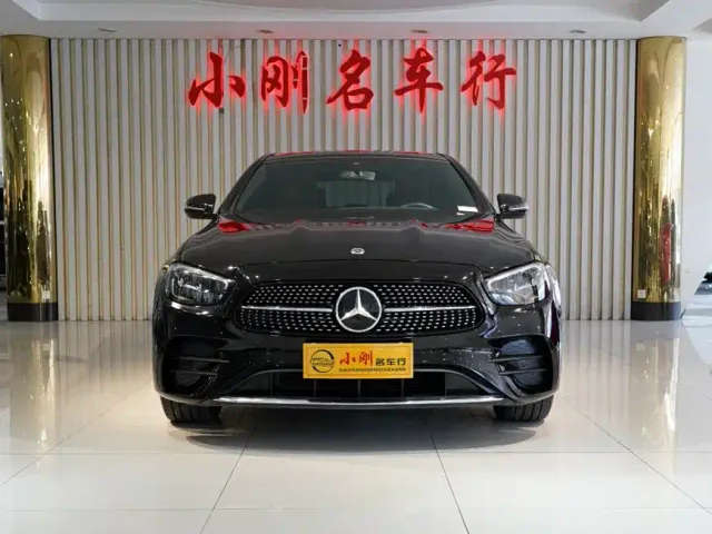 Mercedes-Benz E-Class — Фото автомобиля 3