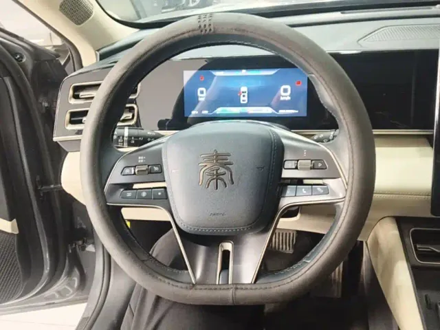 BYD Qin L — Фото автомобиля 10