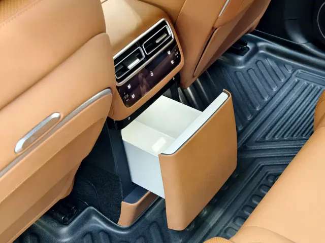 Li Auto L6 — Фото автомобиля 13
