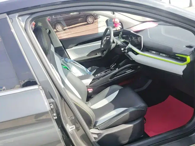 Geely Binyue — Фото автомобиля 19