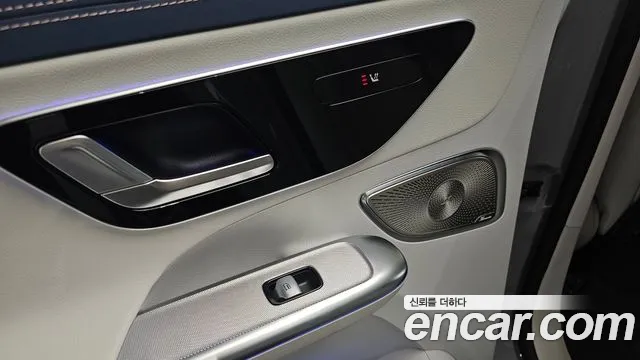 Mercedes-Benz EQE — Фото автомобиля 20