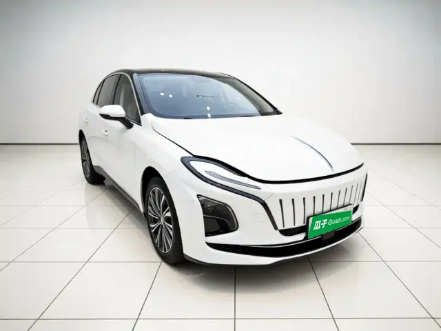 Hongqi Hongqi E-QM5 2022 431km Charging Enjoyment Edition — Фото автомобиля 24