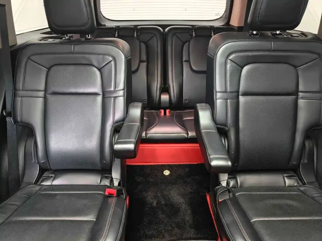 Lincoln Aviator — Фото автомобиля 14