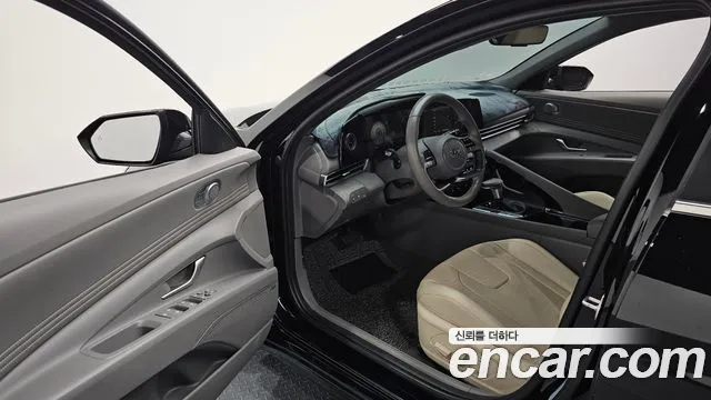 Hyundai AVANTE Avante (CN7) — Фото автомобиля 10
