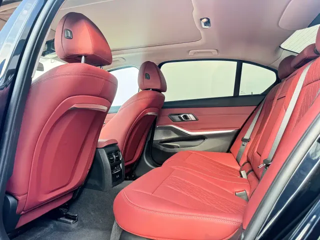 BMW 3 Series — Фото автомобиля 11