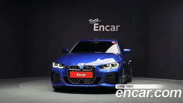 BMW i4 — Фото автомобиля 3