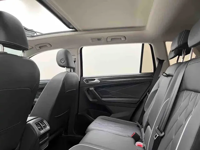 Volkswagen Tiguan L 2025 Model 300TSI Auto 2WD Dragon Edition — Фото автомобиля 11