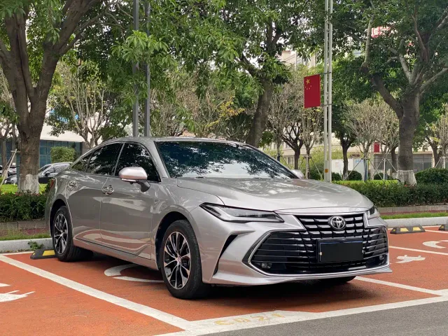 Toyota Avalon — Фото автомобиля 3