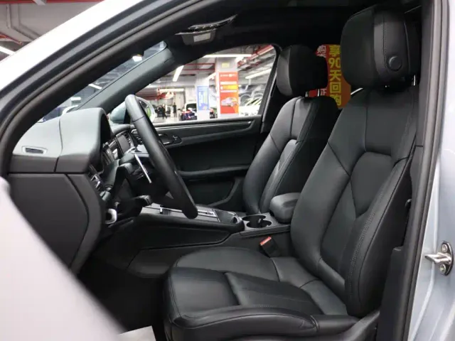 Porsche Macan — Фото автомобиля 12