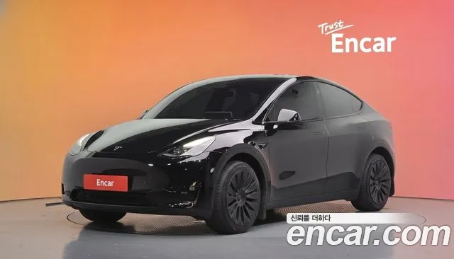 Фотография автомобиля — Tesla Model Y
