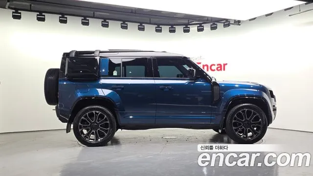 Land Rover Defender — Фото автомобиля 5
