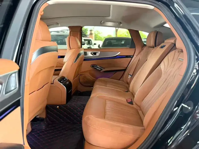Hongqi H9 — Фото автомобиля 8