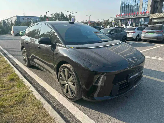 Li Auto i6 — Фото автомобиля 3