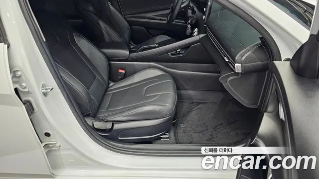 Hyundai Avante CN7 — Фото автомобиля 11