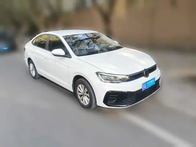 Volkswagen Lavida — Фото автомобиля 3