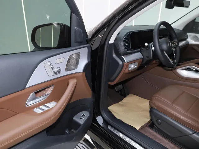 Mercedes-Benz GLS-Class — Фото автомобиля 24