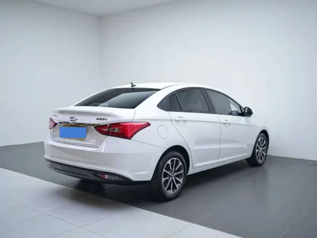 Chery Arrizo 5 — Фото автомобиля 7