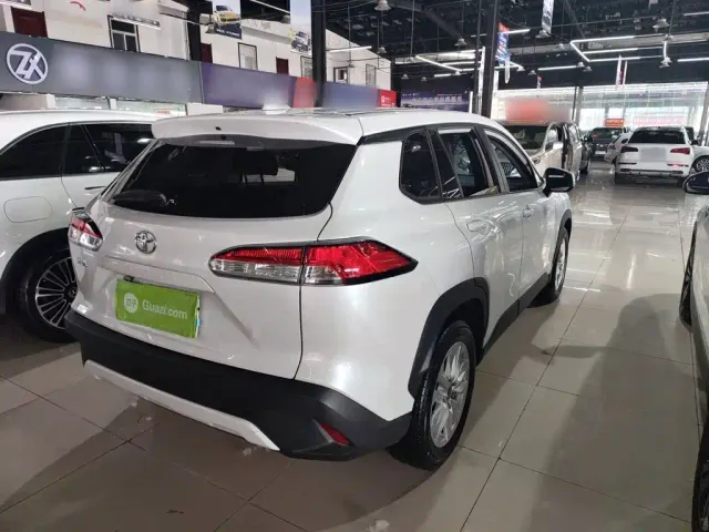 Toyota Corolla Cross — Фото автомобиля 4