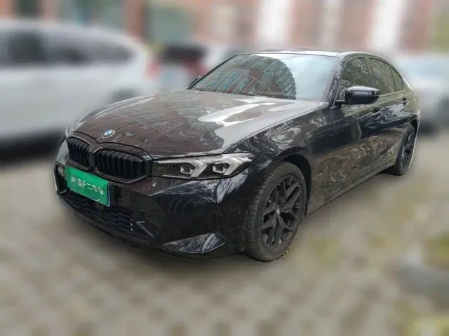 Фотография автомобиля — BMW 3 Series