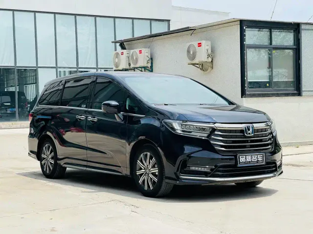 Honda Odyssey — Фото автомобиля 3