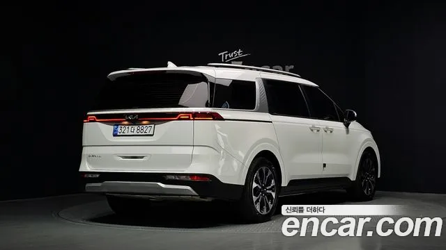 Kia Canival Carnival 4 поколение Дизель 9 мест Prestige — Фото автомобиля 2
