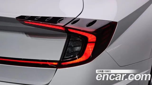 Hyundai Sonata — Фото автомобиля 8